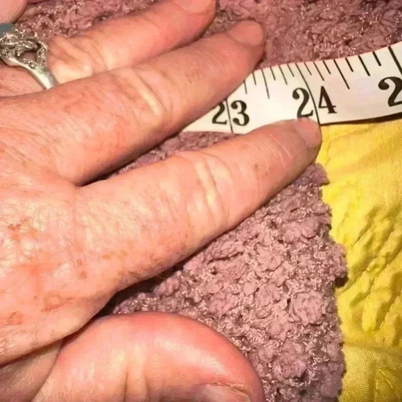 Listicle large mauve / dusty rose relaxed fit  V Neck popcorn sweater. GUC. - Picture 8 of 11